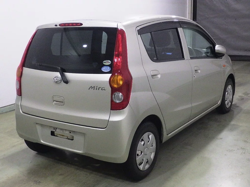 Daihatsu Mira  с аукциона в Японии