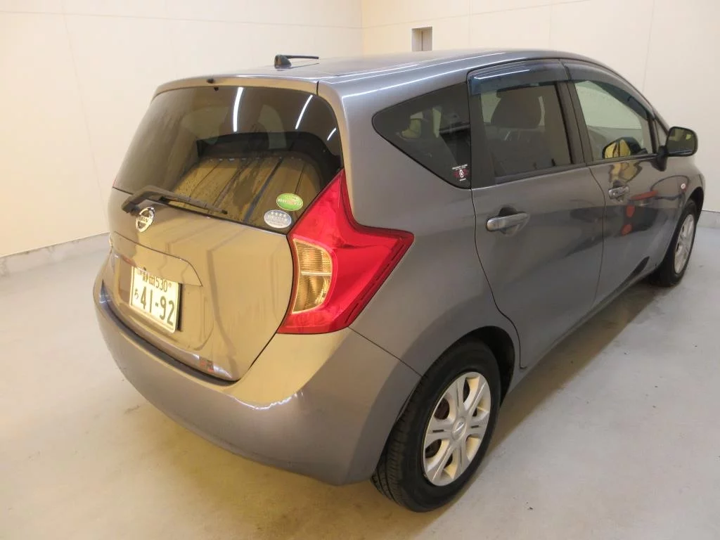 Nissan Note  с аукциона в Японии