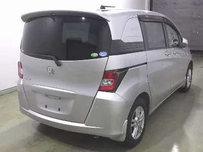 Honda Freed Spike
