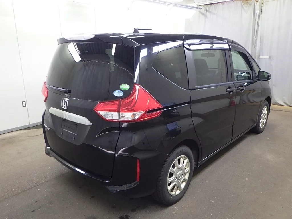 Honda Freed  с аукциона в Японии