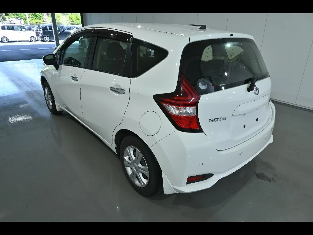 Nissan Note  с аукциона в Японии