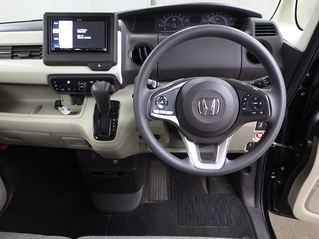 Honda N-Box  с аукциона в Японии