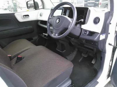 SUZUKI MRWAGON
