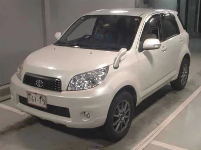 TOYOTA RUSH