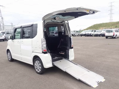 HONDA N BOX +