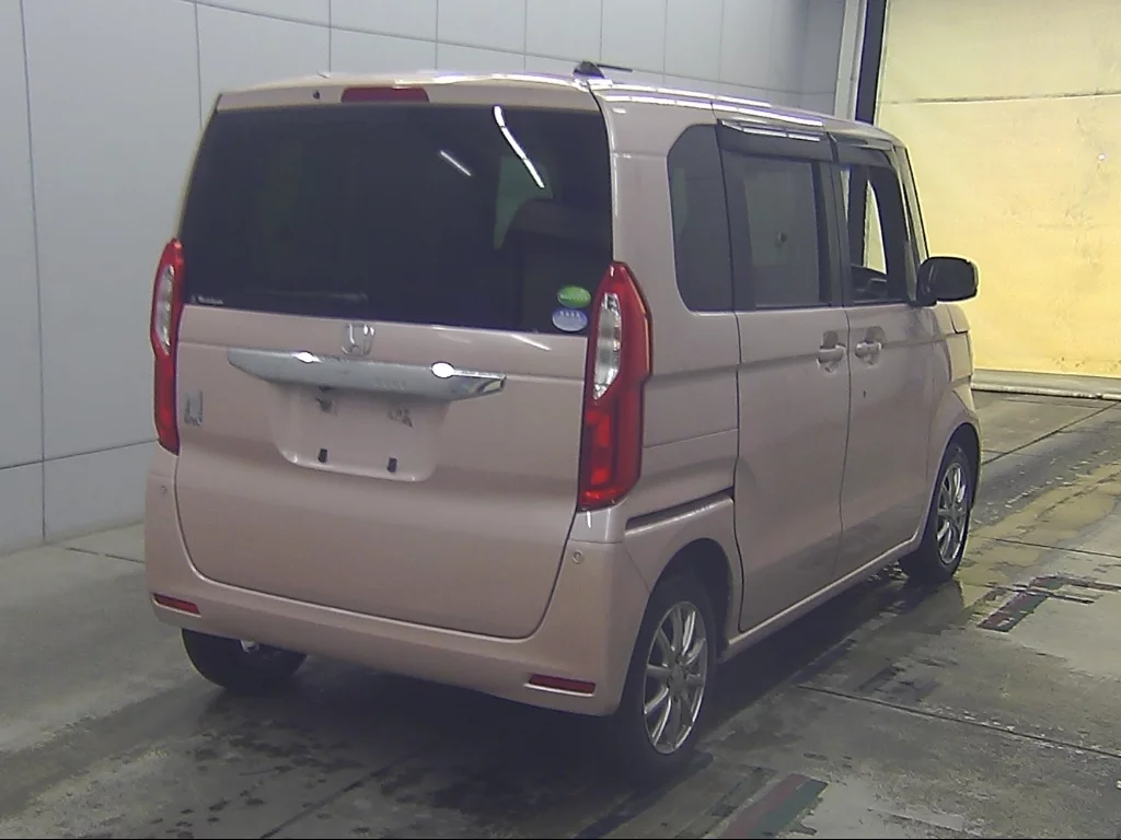 Honda N-Box  с аукциона в Японии