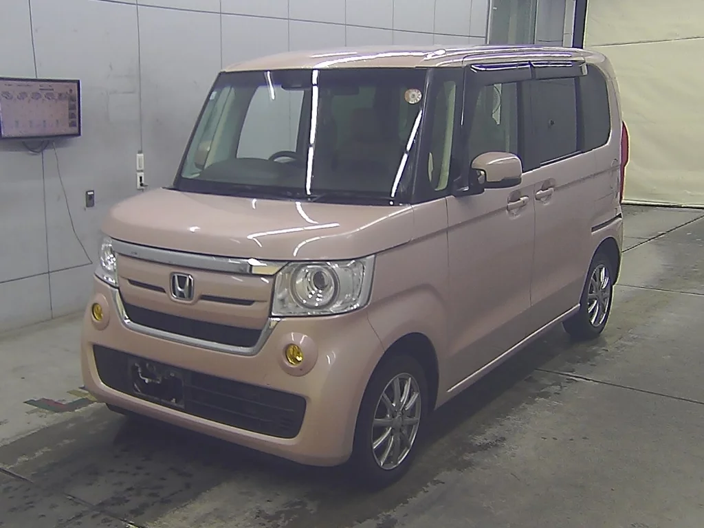 Honda N-Box  с аукциона в Японии