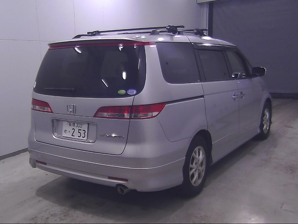 Honda Elysion  с аукциона в Японии