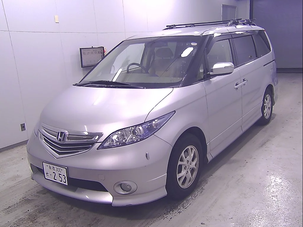 Honda Elysion  с аукциона в Японии