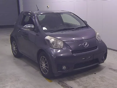 Toyota iQ