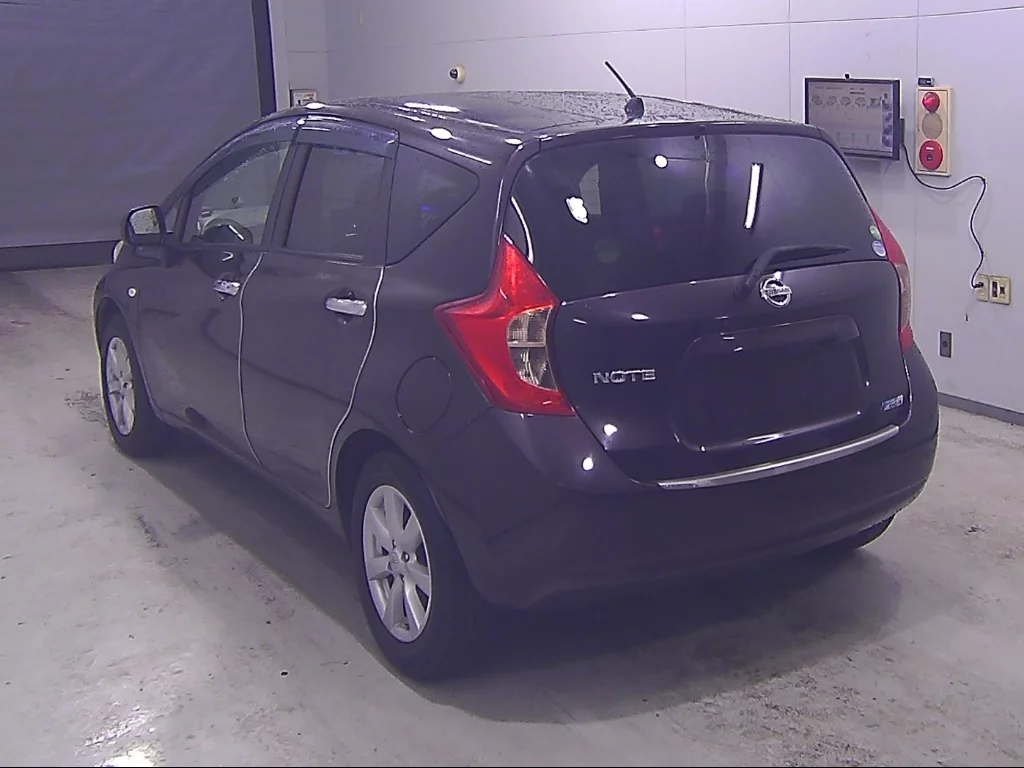 Nissan Note  с аукциона в Японии