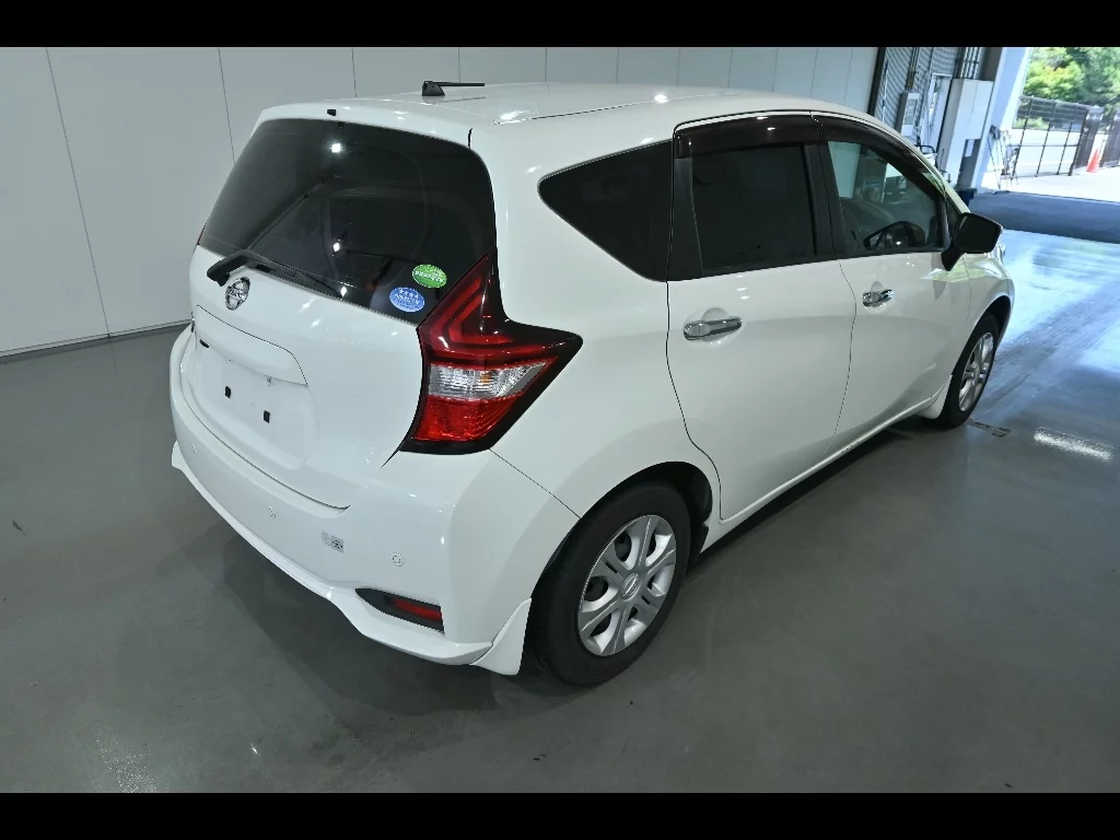 Nissan Note  с аукциона в Японии