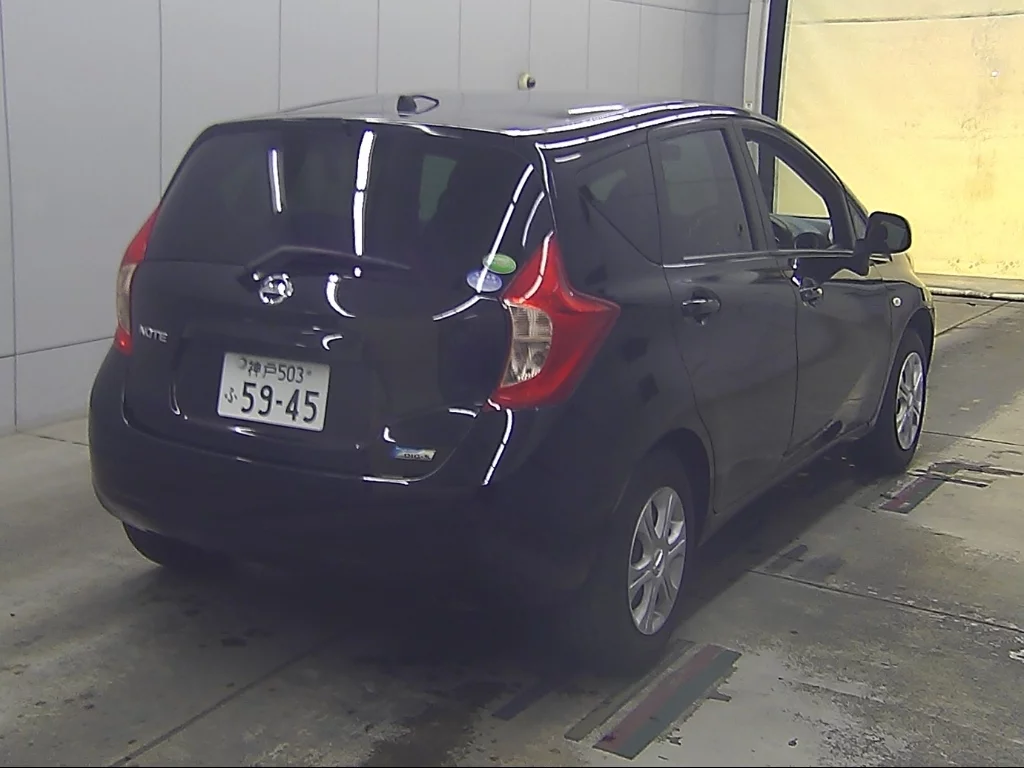 Nissan Note  с аукциона в Японии