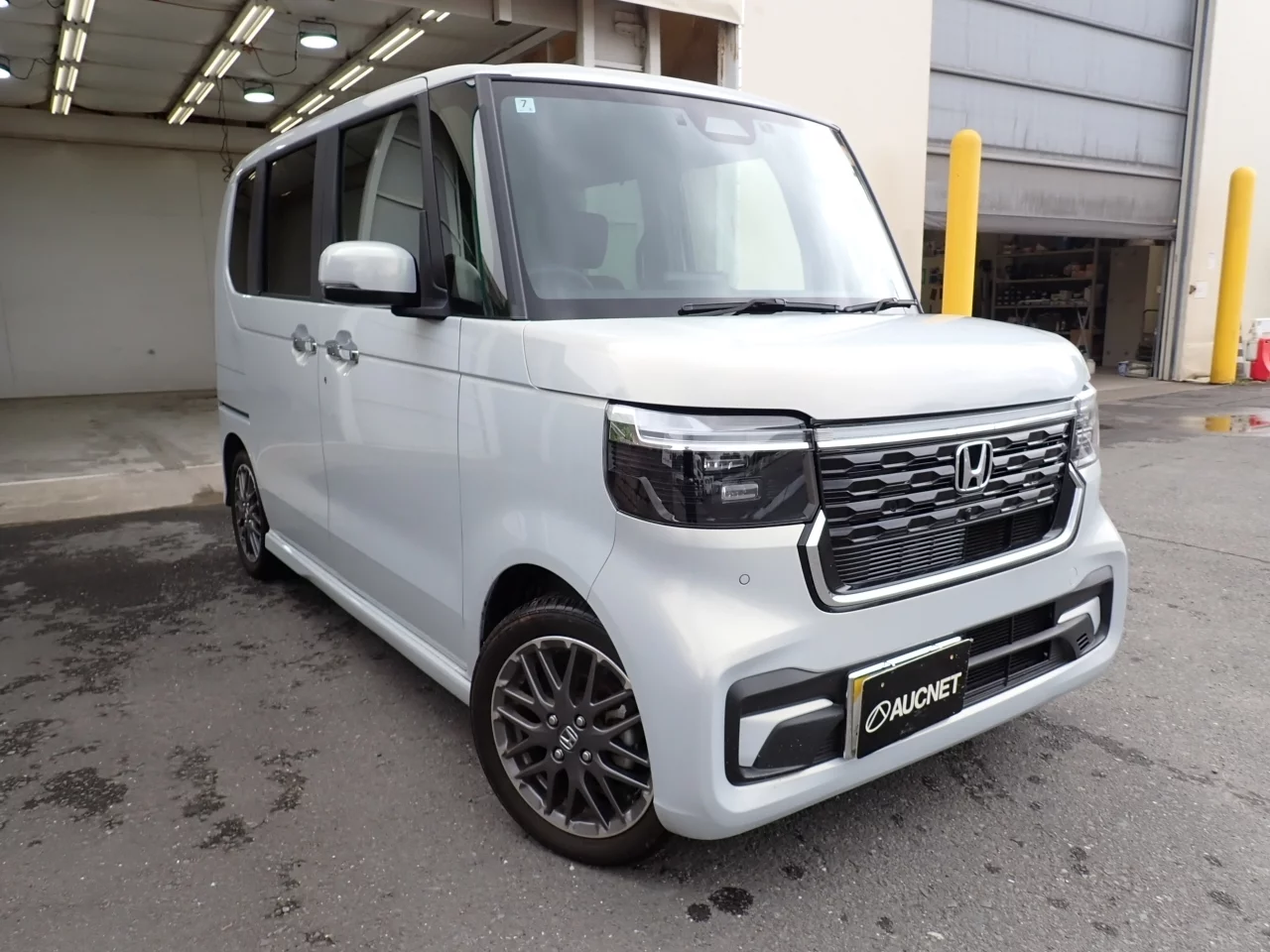 Honda N BOX CUSTOM  с аукциона в Японии