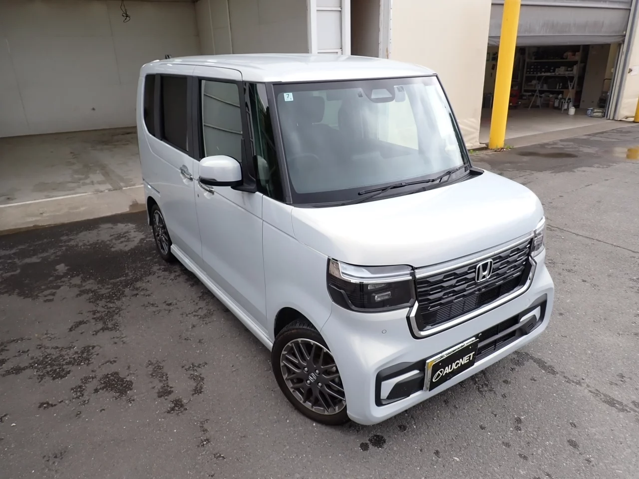 Honda N BOX CUSTOM  с аукциона в Японии