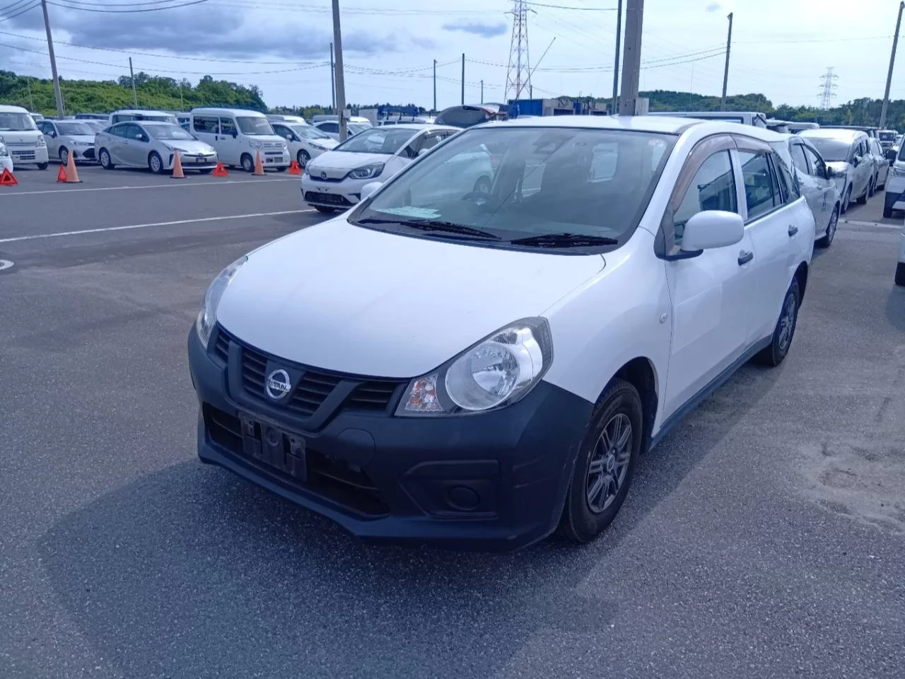 Nissan AD  с аукциона в Японии