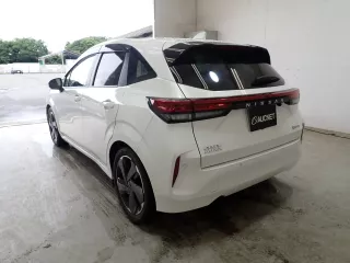 Nissan Aura