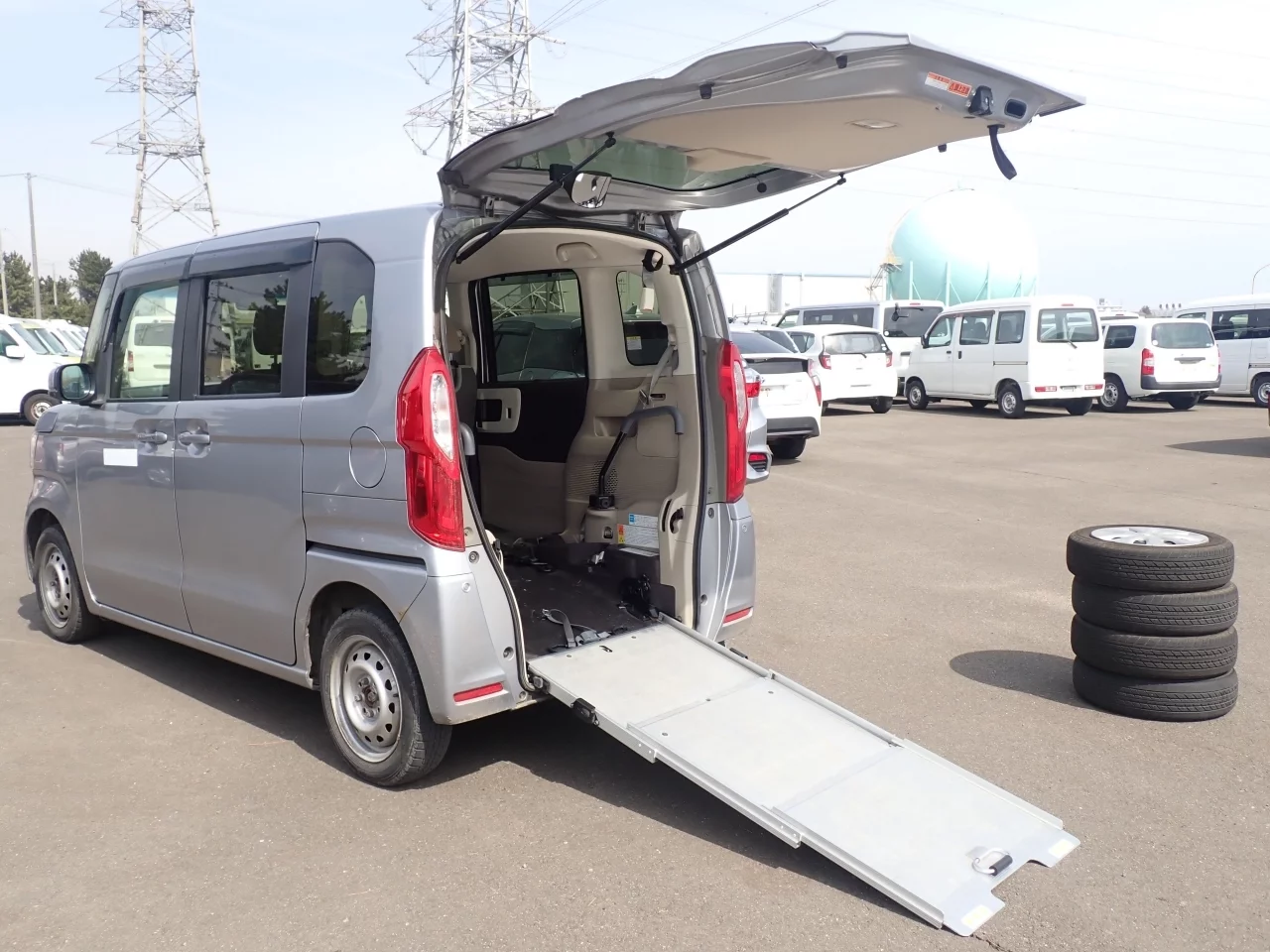 Honda N-Box  с аукциона в Японии