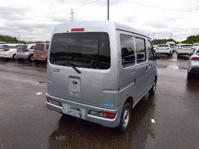 Toyota Pixis Van