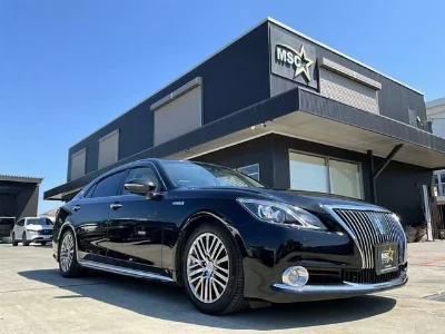 TOYOTA CROWN MAJESTA