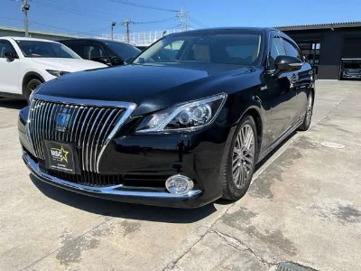 TOYOTA CROWN MAJESTA