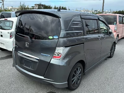 Honda Freed Spike