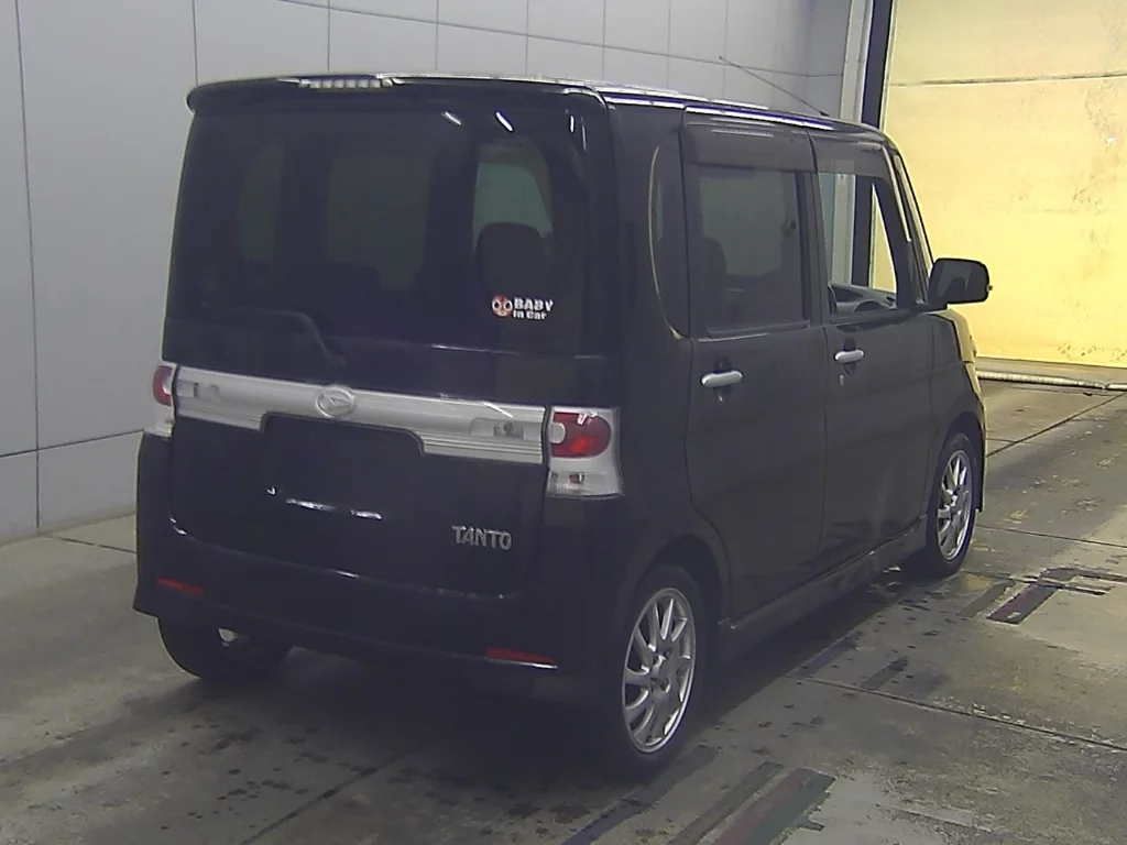 Daihatsu Tanto  с аукциона в Японии