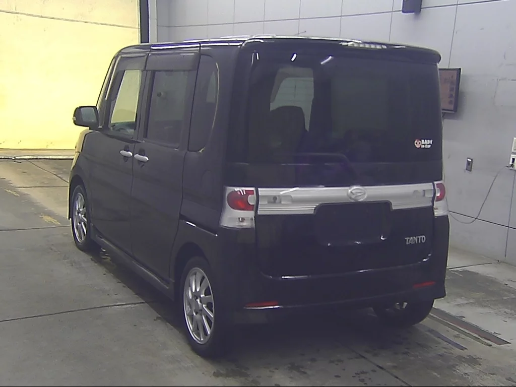 Daihatsu Tanto  с аукциона в Японии