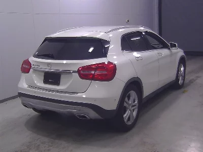 MERCEDES BENZ GLA