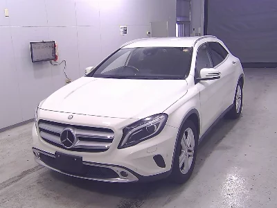 MERCEDES BENZ GLA