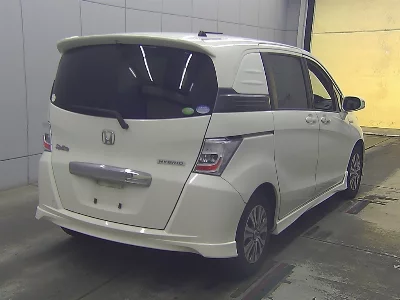 Honda Freed Spike
