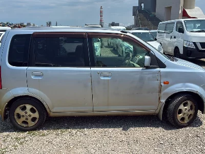 Nissan Otti
