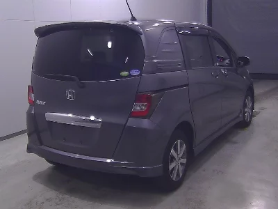 Honda Freed Spike
