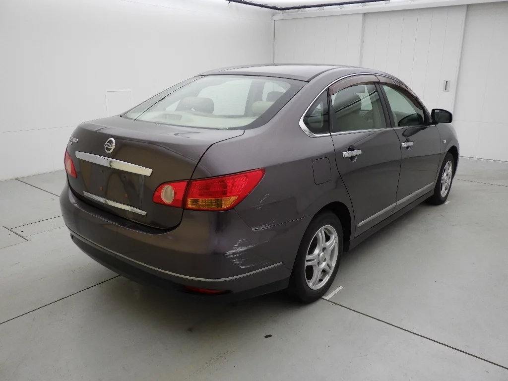 Nissan BLUEBIRD SYLPHY  с аукциона в Японии