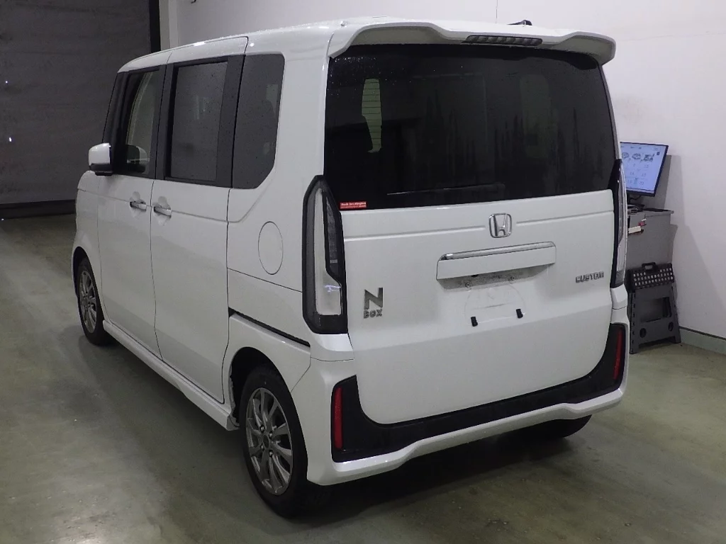 Honda N-Box  с аукциона в Японии