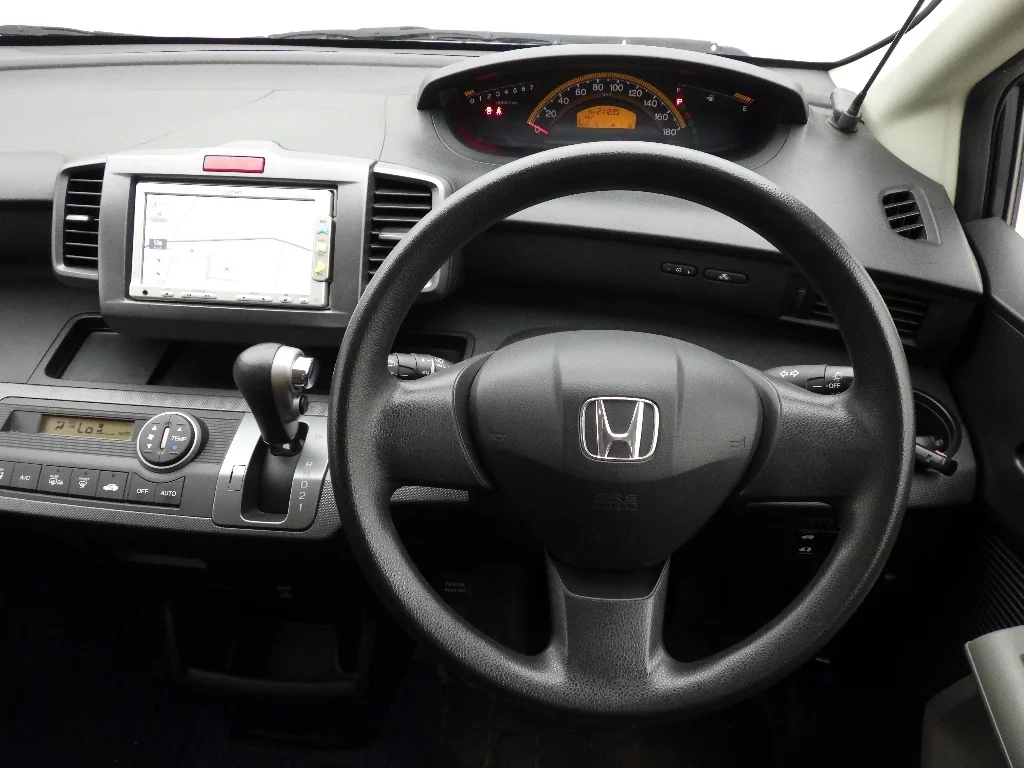 Honda Freed  с аукциона в Японии