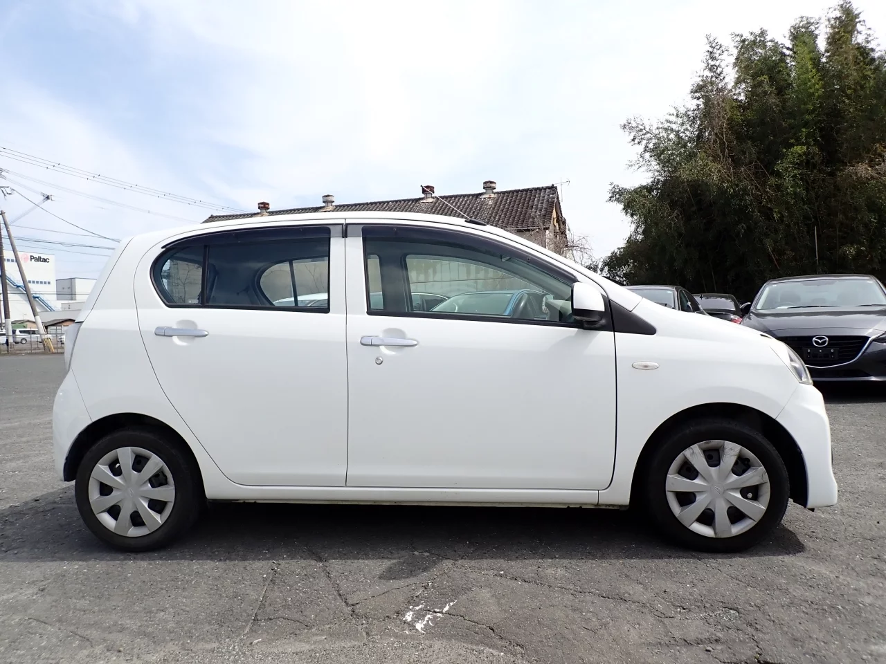 Daihatsu Mira e:S  с аукциона в Японии