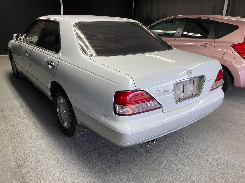 Nissan Cedric  с аукциона в Японии