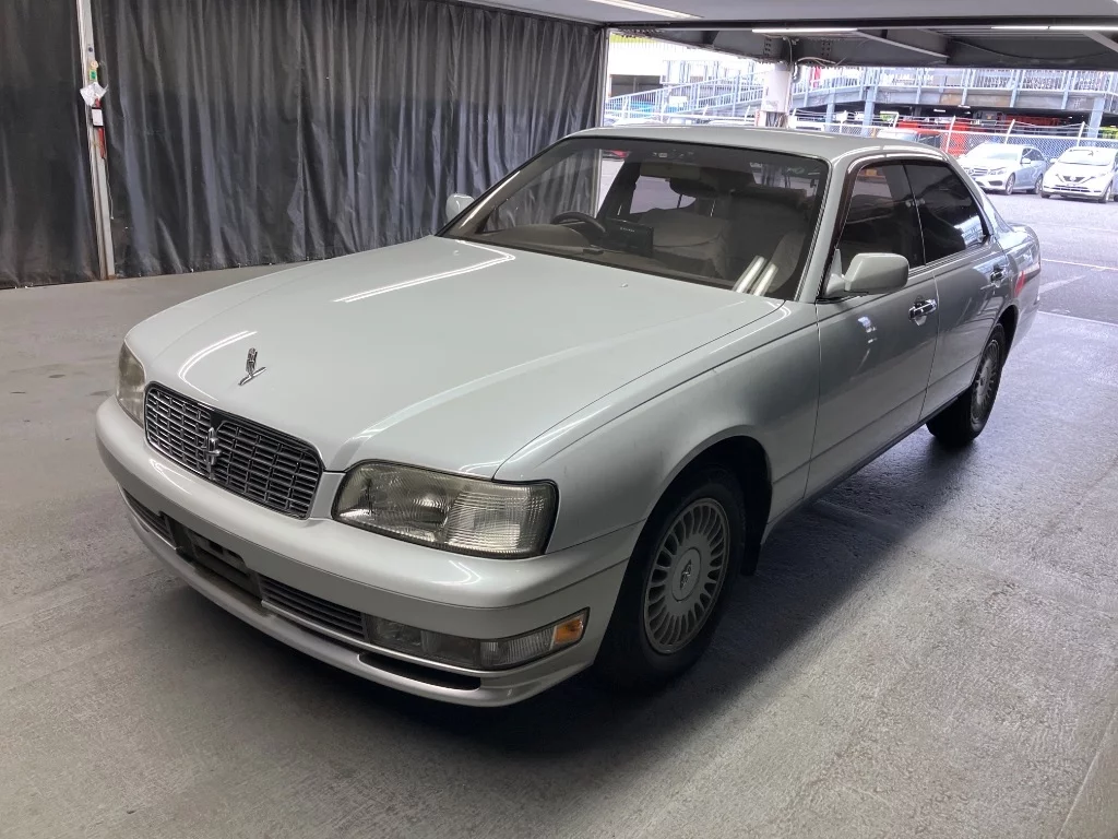Nissan Cedric  с аукциона в Японии