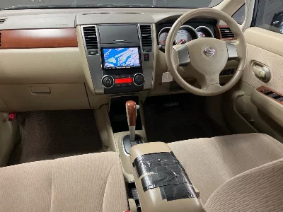 Nissan Tiida Latio