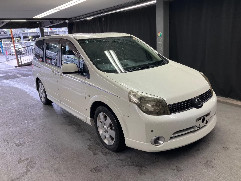 Nissan Lafesta  с аукциона в Японии