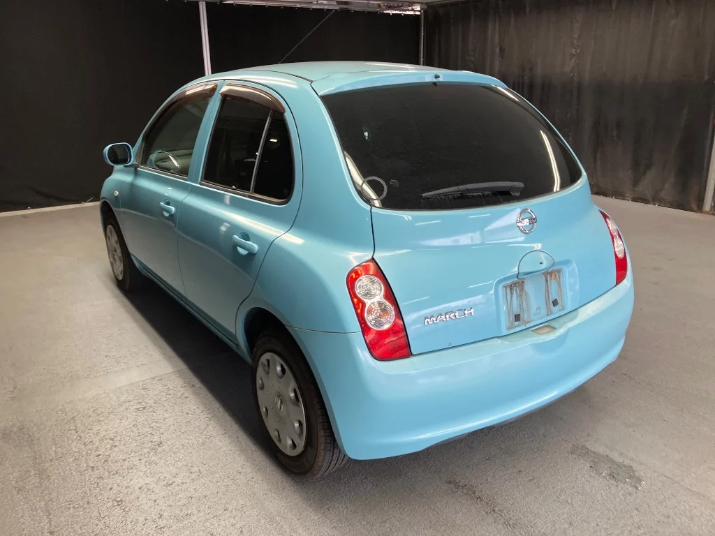 Nissan March  с аукциона в Японии