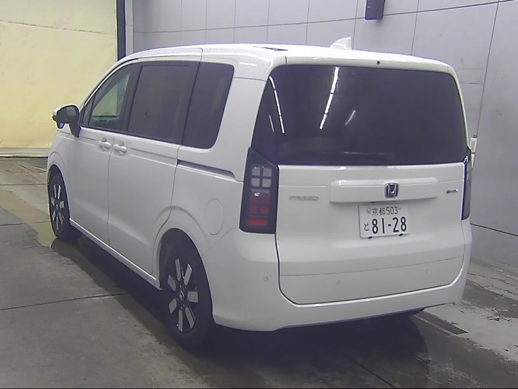 Honda Freed  с аукциона в Японии