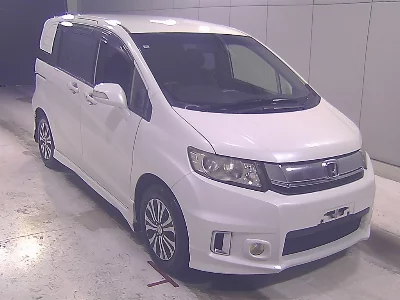 Honda Freed Spike