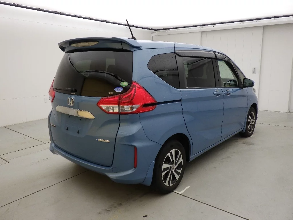 Honda Freed  с аукциона в Японии