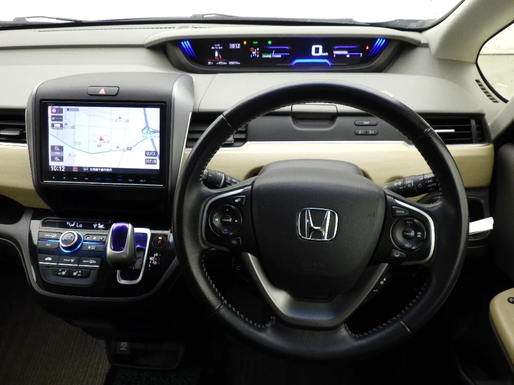 Honda Freed  с аукциона в Японии