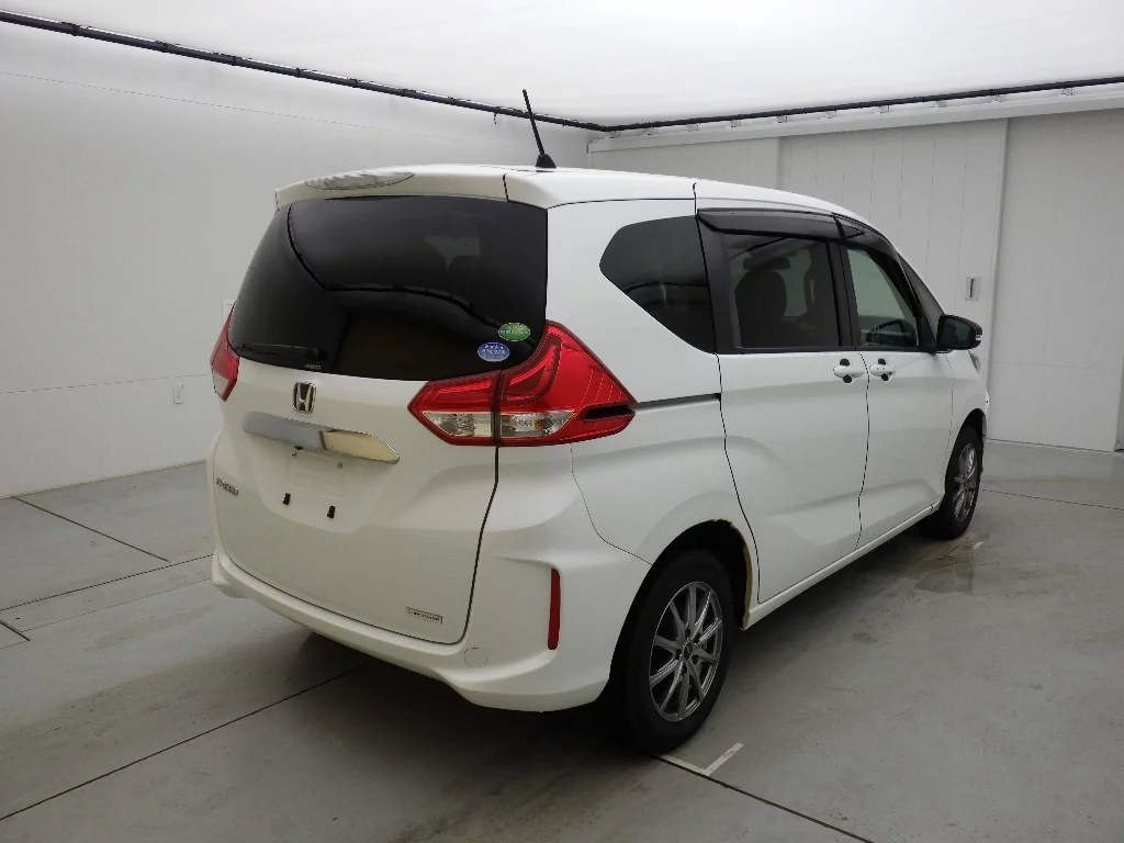 Honda Freed  с аукциона в Японии