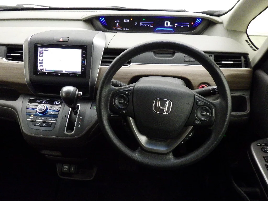 Honda Freed  с аукциона в Японии