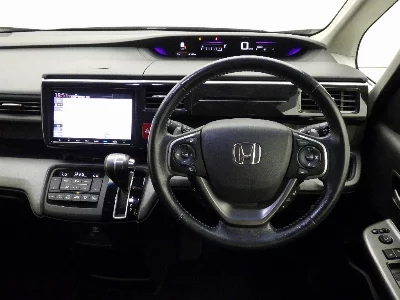 Honda STEPWGN SPADA