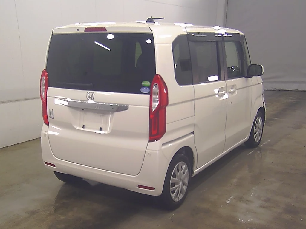 Honda N-Box  с аукциона в Японии